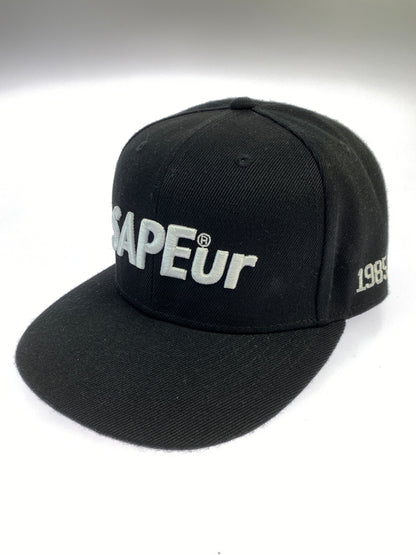 【中古品】【メンズ】 SAPEUR サプール 1985 LOGO CAP ロゴキャップ 帽子 185-260929-hu-36-min サイズ：FREE カラー：ブラック 万代Net店