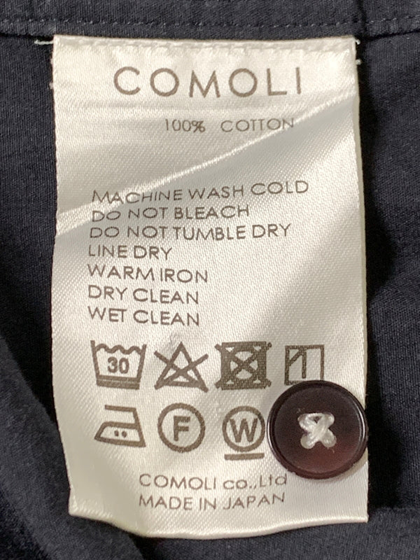 【中古品】【メンズ】 COMOLI コモリ 21SS WASHED COTTON REGULAR COLLAR SHIRT T01-02001 ウォッシュド コットン レギュラー カラー シャツ メンズ 長袖シャツ 140-261002-em-54-min サイズ：2 カラー：ダークネイビー（ほぼブラック） 万代Net店