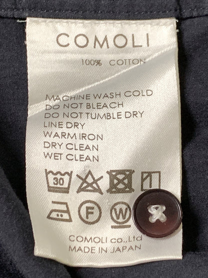 【中古品】【メンズ】 COMOLI コモリ 21SS WASHED COTTON REGULAR COLLAR SHIRT T01-02001 ウォッシュド コットン レギュラー カラー シャツ メンズ 長袖シャツ 140-261002-em-54-min サイズ：2 カラー：ダークネイビー（ほぼブラック） 万代Net店