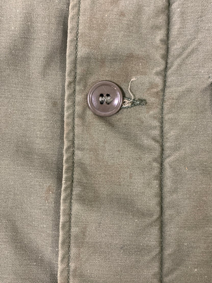 【中古品】【メンズ】 US NAVY ユーエスネイビー A-2 DECK JACKET エーツー デッキジャケット メンズ アウター 防寒 防風 ミリタリー 146-261002-em-09-min サイズ：S(34-36） カラー：カーキ 万代Net店
