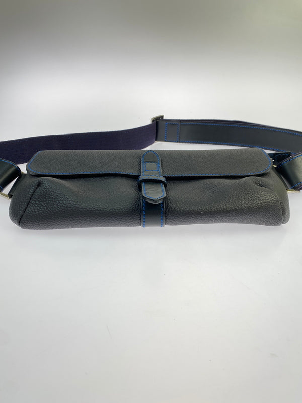 【中古品】【メンズ/レディース】 WILDSWANS ワイルドスワンズ ピスト ボディバッグ ミニショルダーバッグ カバン 188-261008-em-08-min カラー：ネイビー 万代Net店