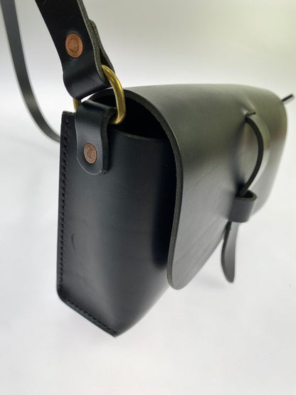 【中古品】【メンズ/レディース】 UN KNOWS アンノウズ LEATHER SHOULDER BAG レザー ショルダー バッグ カバン 188-261004-hu-18-min カラー：ブラック 万代Net店