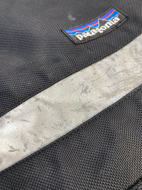 【ジャンク品】【メンズ】 PATAGONIA パタゴニア CRITICAL MASS MESSENGER BAG クリティカル マス メッセンジャー バッグ 43276 ショルダーバッグ カバン 188-261004-hu-25-min カラー：ブラック 万代Net店