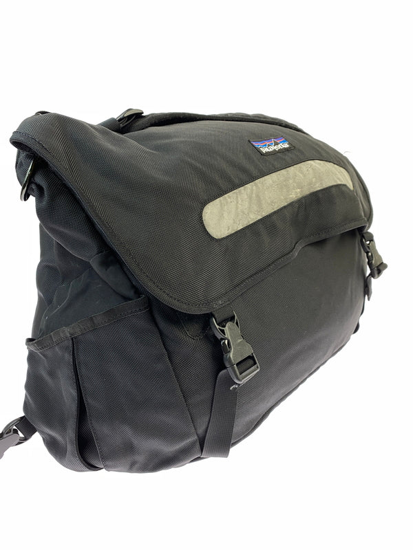 【ジャンク品】【メンズ】 PATAGONIA パタゴニア CRITICAL MASS MESSENGER BAG クリティカル マス メッセンジャー バッグ 43276 ショルダーバッグ カバン 188-261004-hu-25-min カラー：ブラック 万代Net店
