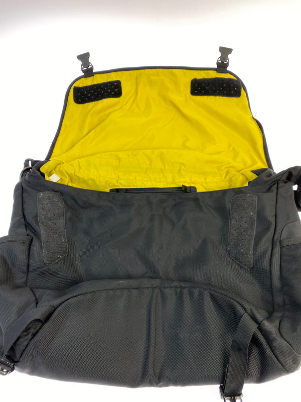 【ジャンク品】【メンズ】 PATAGONIA パタゴニア CRITICAL MASS MESSENGER BAG クリティカル マス メッセンジャー バッグ 43276 ショルダーバッグ カバン 188-261004-hu-25-min カラー：ブラック 万代Net店