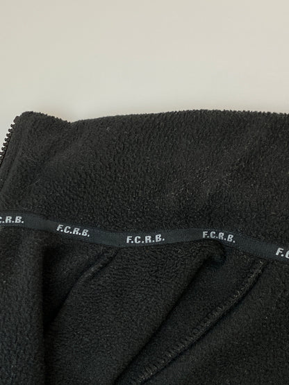 【中古品】【メンズ】 F.C.R.B. エフシーアールビー FCRB-189032 POLARTEC FLEECE STAND COLLAR BLOUSON ポーラテックフリース スタンドカラーブルゾン フリース 142-261003-ta-35-min サイズ：M カラー：ブラック 万代Net店