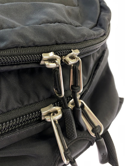 【現状渡し品】【メンズ】 THE NORTH FACE ザ ノース フェイス HOT SHOT BACKPACK ホット ショット バックパック NM71862 リュック デイパック カバン 188-261004-hu-34-min カラー：ブラック 万代Net店