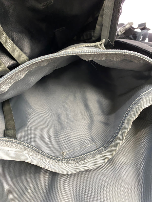 【現状渡し品】【メンズ】 THE NORTH FACE ザ ノース フェイス HOT SHOT BACKPACK ホット ショット バックパック NM71862 リュック デイパック カバン 188-261004-hu-34-min カラー：ブラック 万代Net店