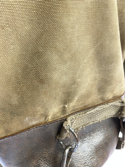 【現状渡し品】【メンズ】 フィンランド軍 ガスマスクバッグ ショルダーバッグ カバン ミリタリー 188-261004-hu-20-min カラー：ブラウン系 万代Net店