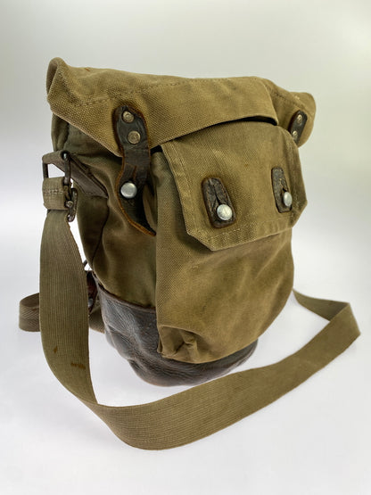 【現状渡し品】【メンズ】 フィンランド軍 ガスマスクバッグ ショルダーバッグ カバン ミリタリー 188-261004-hu-20-min カラー：ブラウン系 万代Net店