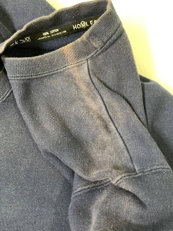 【現状渡し品】【メンズ】 HOMELESS ホームレス POCKET SWEATSHIRT ポケット スウェットシャツ 長袖 ロングスリーブ トップス 142-261027-hu-33-min サイズ：サイズ表記不明のため下記参照 カラー：ネイビー系 万代Net店