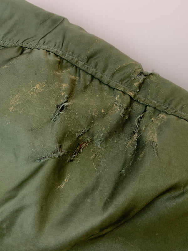 【ジャンク品】【メンズ】 USED ユーズド 60S MA-1 FLIGHT JACKET フライトジャケット ミリタリージャケット 146-261003-ta-11-min サイズ：サイズ不明 カラー：カーキ 万代Net店