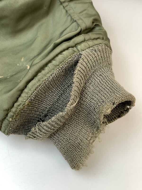 【ジャンク品】【メンズ】 USED ユーズド 60S MA-1 FLIGHT JACKET フライトジャケット ミリタリージャケット 146-261003-ta-11-min サイズ：サイズ不明 カラー：カーキ 万代Net店