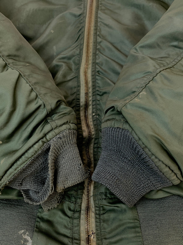 【ジャンク品】【メンズ】 USED ユーズド 60S MA-1 FLIGHT JACKET フライトジャケット ミリタリージャケット 146-261003-ta-11-min サイズ：サイズ不明 カラー：カーキ 万代Net店
