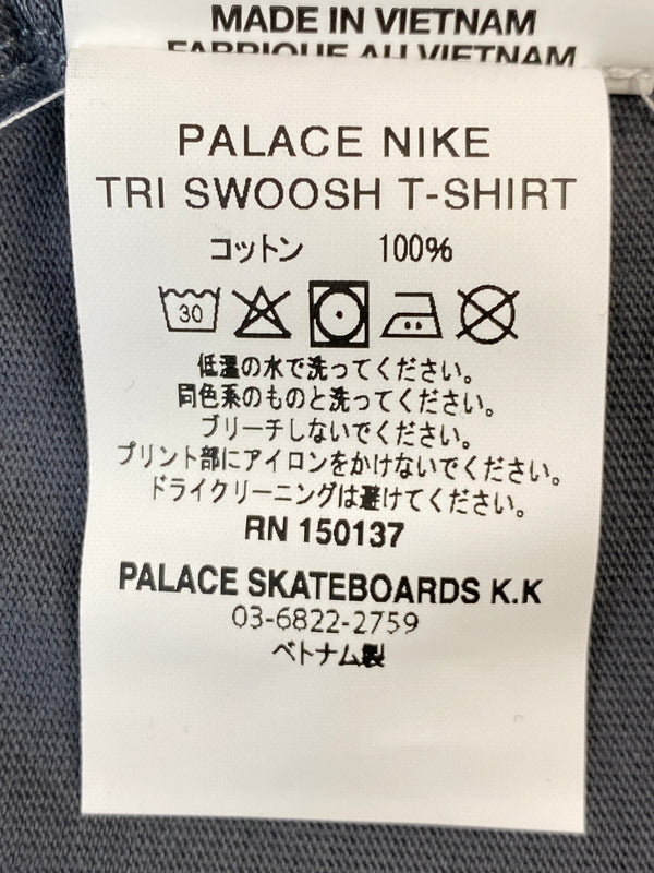 【中古美品】【メンズ】 PALACE×NIKE パレス ナイキ TR SWOOSH T-SHIRT トライ スウッシュ Tシャツ TEE SS 142-261003-ta-21-min サイズ：M カラー：グレー 万代Net店