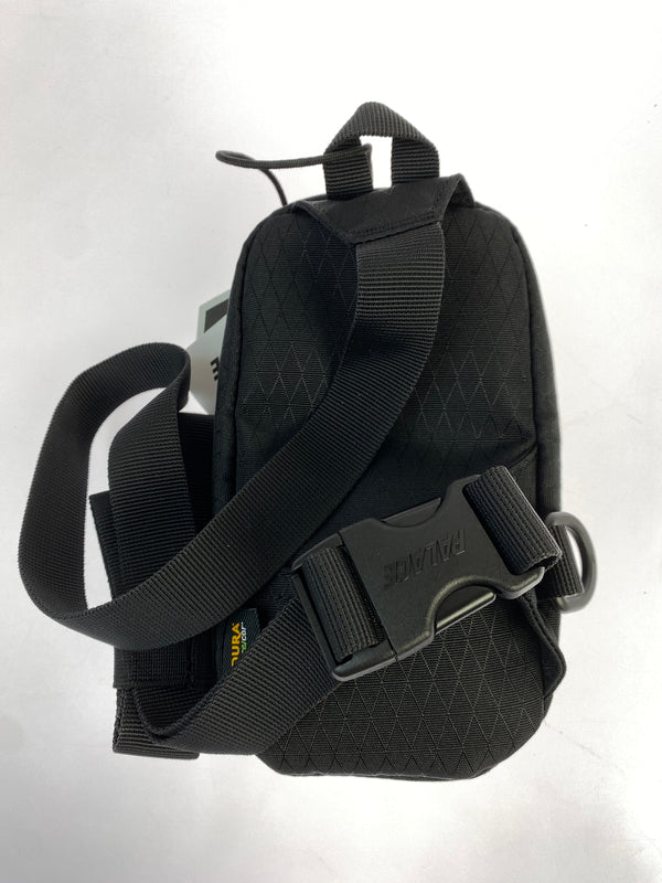 【中古品】【メンズ/レディース】 PALACE パレス CORDURA Y-RIP SLING BAG コーデュラ ワイ リップ スリング バッグ 小型 クロスボディ カバン 188-261008-em-07-min カラー：ブラック 万代Net店