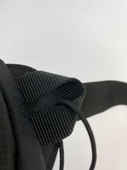 【中古品】【メンズ/レディース】 PALACE パレス CORDURA Y-RIP SLING BAG コーデュラ ワイ リップ スリング バッグ 小型 クロスボディ カバン 188-261008-em-07-min カラー：ブラック 万代Net店