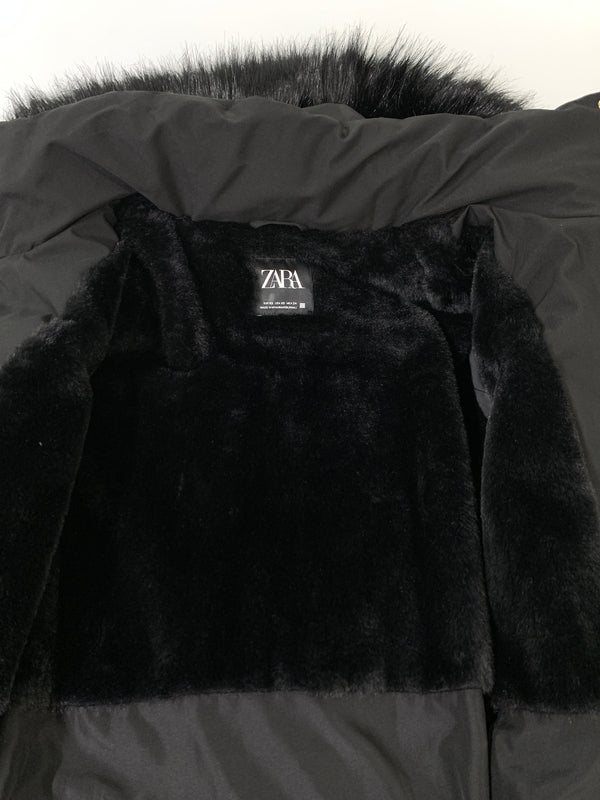 【中古品】【レディース】 ZARA ザラ ファーフード付き ロングダウン アウター 169-261023-hu-17-min サイズ：USA XS カラー：ブラック 万代Net店