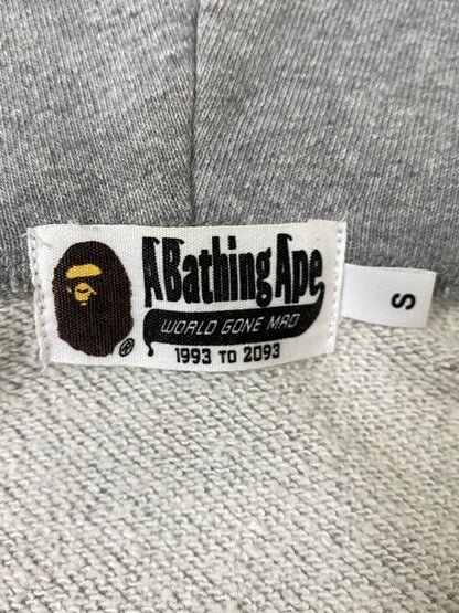 【中古品】【メンズ】 A BATHING APE アベイシングエイプ CAMO SHARK PARKA カモ シャーク パーカー トップス フーディー 142-261002-em-28-min サイズ：S カラー：グレー 万代Net店