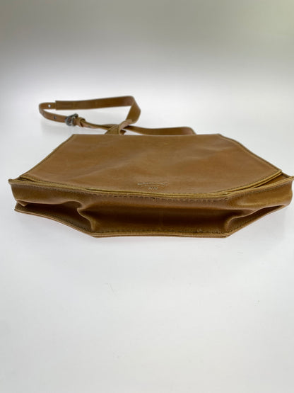 【現状渡し品】【メンズ】 MATT&NAT マット アンド ナット ショルダーバッグ カバン 188-261006-hu-07-min カラー：キャメル系 万代Net店