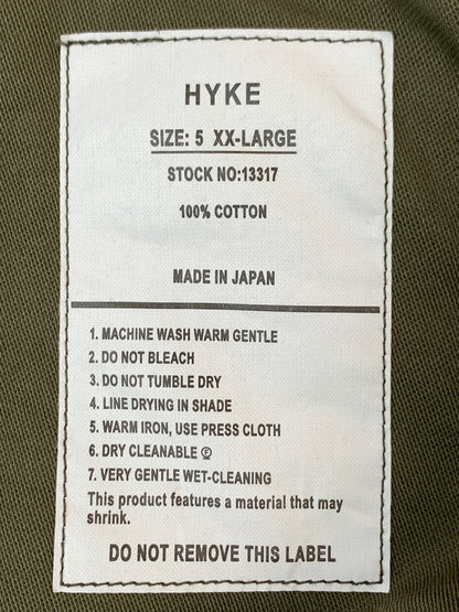 【中古品】【メンズ】 HYKE ハイク 13317 25SS BACK SATIN BAKER PANTS バッグサテンベイカーパンツ ボトムス チノパン 151-261003-ta-03-min サイズ：5（XXL） カラー：カーキ 万代Net店