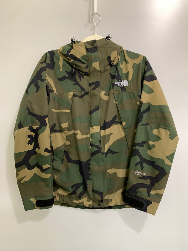 【中古品】【レディース】 THE NORTH FACE ザ・ノースフェイス NPW15105 GORE-TEX MOUNTAIN JACKET ゴアテックス マウンテンジャケット マウンテンパーカ 迷彩 カモフラージュ 168-261010-ta-07-min サイズ：L カラー：カモフラージュ 万代Net店