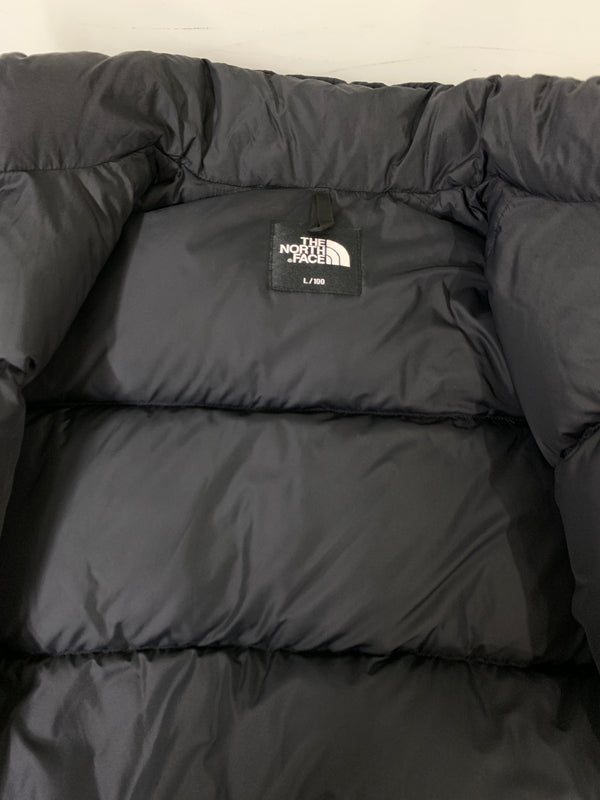【中古品】【メンズ】 THE NORTH FACE WHITE LABEL ザ・ノースフェイス ホワイト レーベル 1996 ECO NUPTSE JACKET NJ1DP55A エコ ヌプシ ジャケット アウター サステナブル 144-261005-em-24-min サイズ：L/100 カラー：ブラック 万代Net店