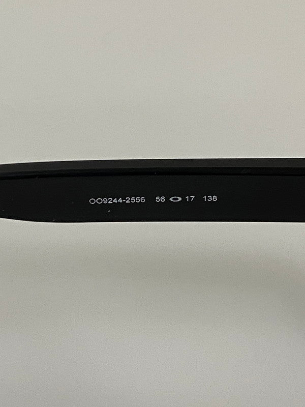【現状渡し品】【メンズ】 OAKLEY オークリー HOLBROOK ホルブルック 偏光サングラス OO9244-2556 サングラス アクセサリー 203-261008-KS-26-min サイズ：56□ 17 138 カラー：ブラック 万代Net店