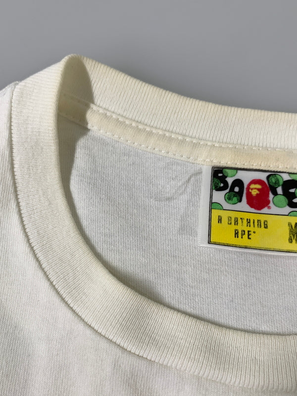 【中古品】【メンズ】 A BATHING APE アベイシングエイプ COLLEGE TEE カレッジ 半袖Tシャツ メンズ トップス ショートスリーブ 142-261002-em-62-min サイズ：M カラー：ホワイト 万代Net店