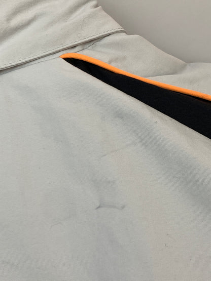 【中古品】【メンズ】 SUPREME シュプリーム × UMBRO アンブロ 22SS TRACK JACKET トラック ジャケット フルジップ フード付き メンズ アウター ナイロンジャケット 149-261007-em-23-min サイズ：XL カラー：グレー 万代Net店