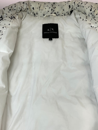 【現状渡し品】【メンズ】 ARMANI EXCHANGE アルマーニエクスチェンジ 6KZB06 ZNKRZ PUFFER JACKET パファージャケット 中綿ジャケット 141-261003-ta-28-min サイズ：M カラー：ホワイト/ブラック 万代Net店