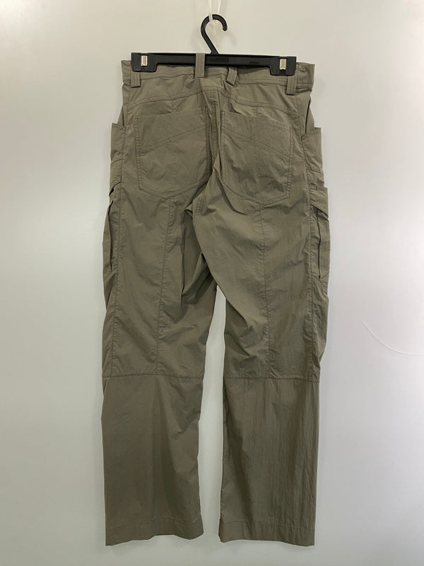 【中古品】【メンズ】 ARC’TERYX アークテリクス RAMPART PANTS ランパートパンツ メンズ ボトムス 薄手 軽量パンツ 155-261022-em-43-min サイズ：30 カラー：カーキ 万代Net店