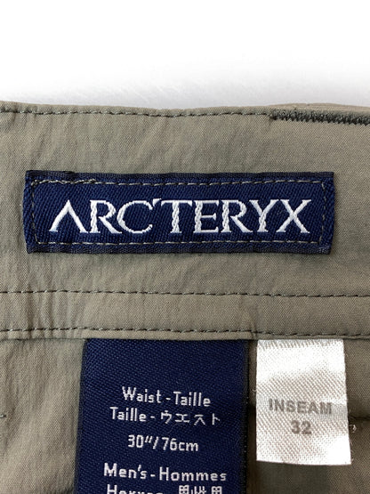 【中古品】【メンズ】 ARC’TERYX アークテリクス RAMPART PANTS ランパートパンツ メンズ ボトムス 薄手 軽量パンツ 155-261022-em-43-min サイズ：30 カラー：カーキ 万代Net店