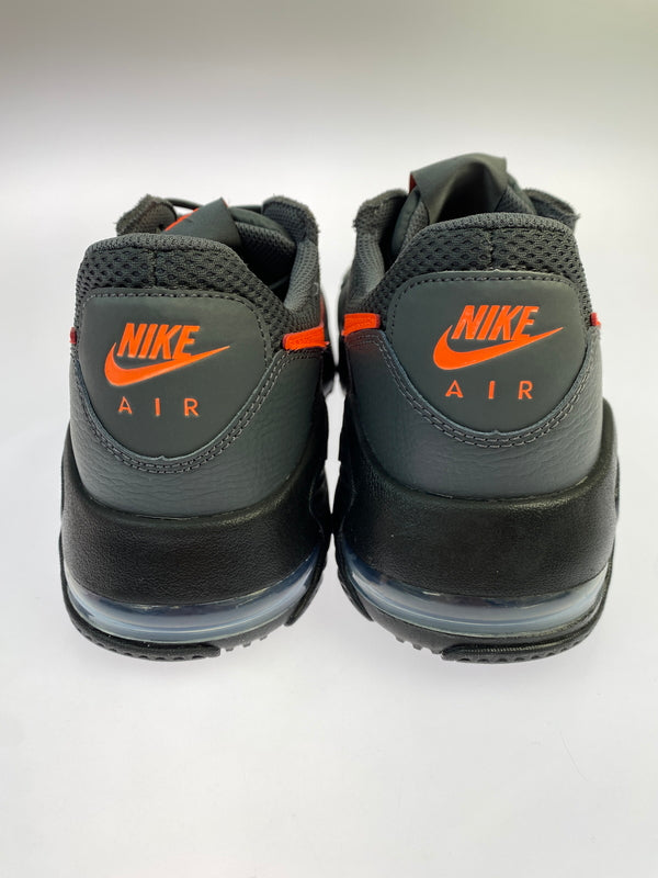 【中古品】【メンズ】 NIKE ナイキ AIR MAX EXCEE エアマックス エクシー IQ9397-068 靴 スニーカー シューズ 160-261011-hu-01-min カラー：IRON GREY / HYPER CRIMSON / BLACK 万代Net店