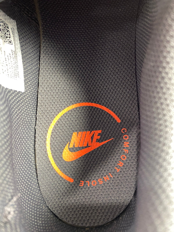 【中古品】【メンズ】 NIKE ナイキ AIR MAX EXCEE エアマックス エクシー IQ9397-068 靴 スニーカー シューズ 160-261011-hu-01-min カラー：IRON GREY / HYPER CRIMSON / BLACK 万代Net店