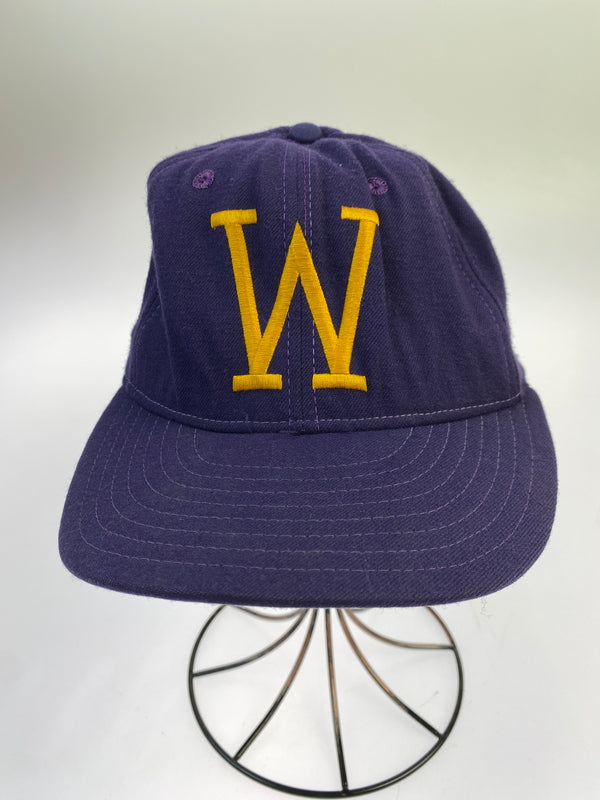 【中古品】【メンズ】 NEW ERA ニューエラ WASHINGTON HUSKIES CAP ワシントン ハスキーズ キャップ 帽子 185-261011-hu-17-min カラー：パープル 万代Net店