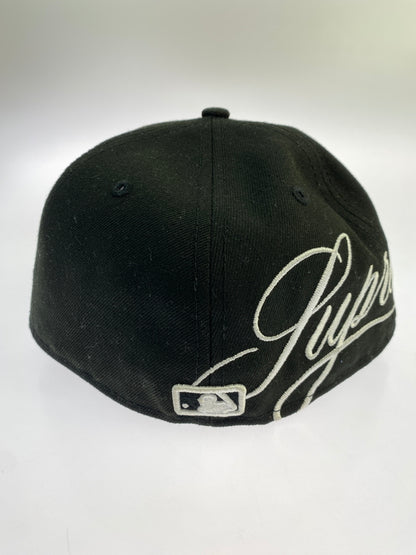 【中古品】【メンズ】 SUPREME シュプリーム NEW YORK YANKEES NEW ERA CAP ニューヨークヤンキース ニューエラ キャップ 帽子 185-261013-yn-01-min サイズ：7 1/4 57.7cm カラー：ブラック 万代Net店