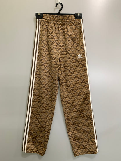 【中古品】【メンズ】 ADIDAS アディダス FIREBIRD CLASSIC MOLOGLAM TRACK PANTS ファイヤーバード クラシック モノグラム トラック パンツ メンズ ボトムス ジャージ 158-261008-em-26-min サイズ：XS カラー：ブラウン 万代Net店