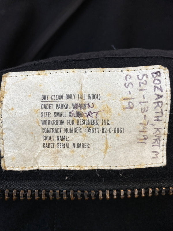 【中古品】【メンズ】 U.S.NAVY ユーエスネイビー カデットコート F05611-82-C-0061 80'S 80年代 ヴィンテージ アメリカ軍 ウールコート 防寒 ミリタリー 146-261007-em-35-min サイズ：S カラー：ブラック 万代Net店