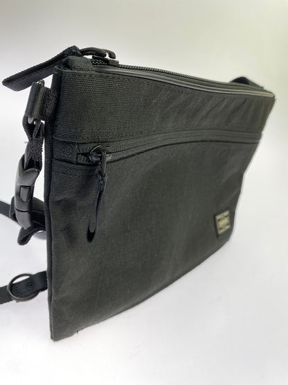 【中古品】【メンズ/レディース】 PORTER ポーター HYBRID SACOCHE ハイブリッド サコッシュ 吉田カバン 軽量 薄マチ 188-261008-em-09-min カラー：ブラック 万代Net店