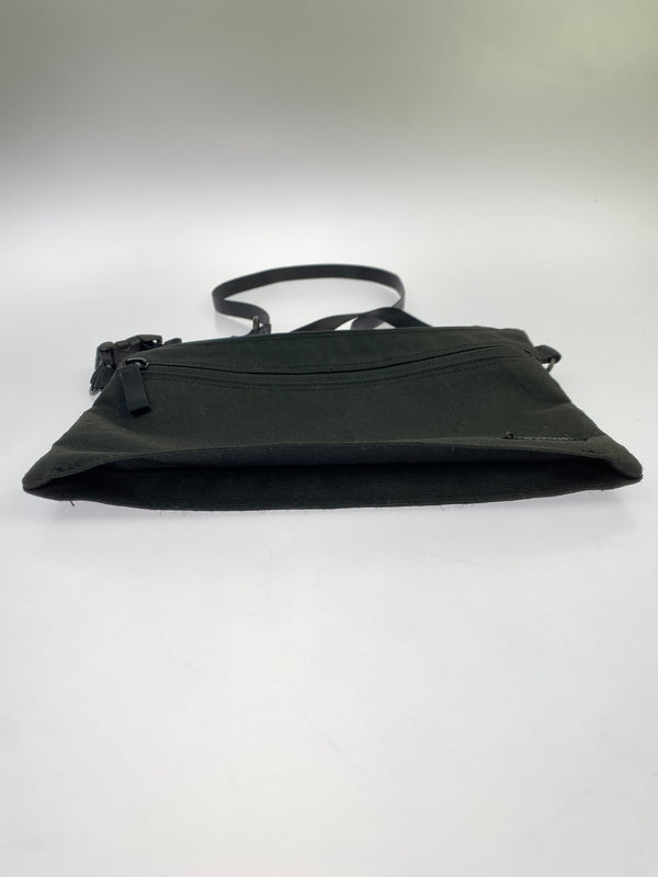 【中古品】【メンズ/レディース】 PORTER ポーター HYBRID SACOCHE ハイブリッド サコッシュ 吉田カバン 軽量 薄マチ 188-261008-em-09-min カラー：ブラック 万代Net店