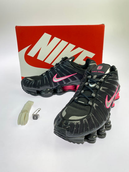 【中古品】【メンズ】 NIKE ナイキ W SHOX TL OFF NOIR METALLIC SILVER-HYPER ウィメンズ ショックス ティーエル オフ ノワール メタリック シルバー ハイパー IQ0273-045 靴 シューズ スニーカー 160-261011-hu-02-min カラー：OFF NOIR/METALLIC SILVER 万代Net店