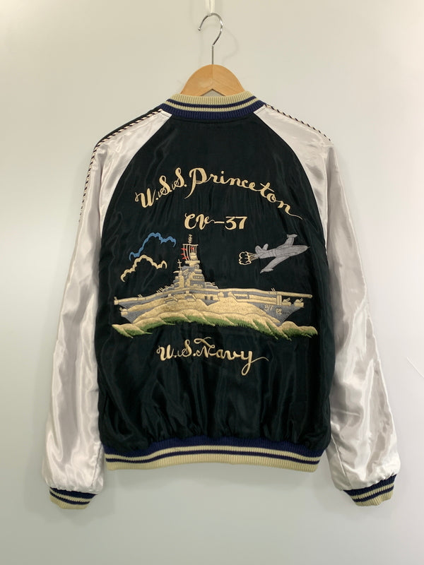 【中古美品】【メンズ】 テーラー東洋 EARLY 1950S STYLE ACETATE SOUVENIR JACKET USS PRINCETON TT15877 スーベニアジャケット スカジャン 145-261016-em-52-min サイズ：Ｍ カラー：ブラック/グレー。ベージュ/レッド 万代Net店