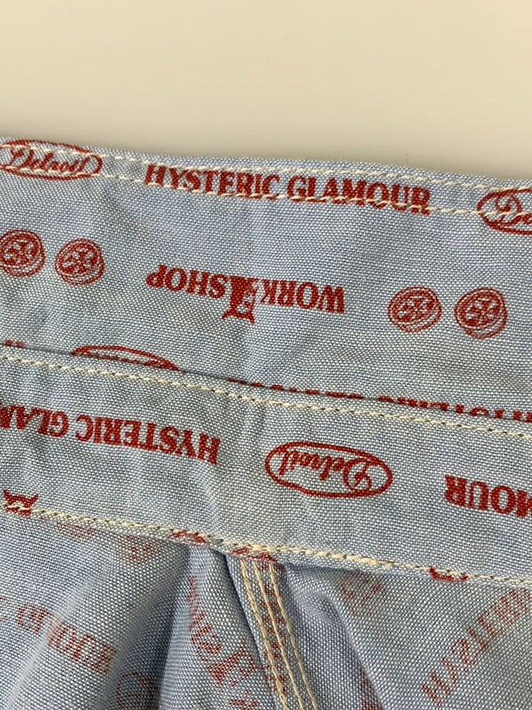 【現状渡し品】【メンズ】 HYSTERIC GLAMOUR ヒステリックグラマー 0222AH06 ロゴ総柄 SS SHIRT 半袖シャツ ショートスリーブ ワークシャツ 140-261010-ta-05-min サイズ：M カラー：ブルー系 万代Net店
