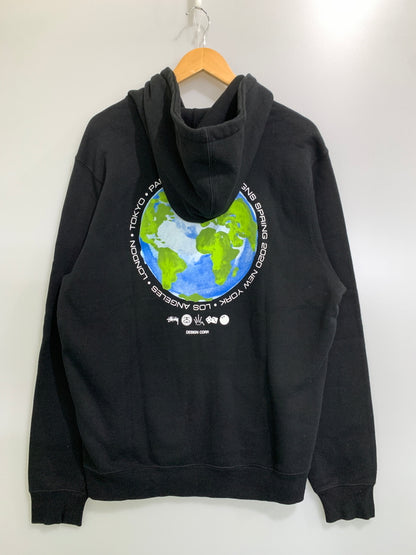 【中古品】【メンズ】 STUSSY ステューシー INTERNATIONAL DESIGN CORP HOODED SWEATSHIRT Z4000SAS19 フード付き スウェット プリント パーカー メンズ トップス 長袖 トレーナー 142-261008-em-38-min サイズ：L カラー：ブラック 万代Net店