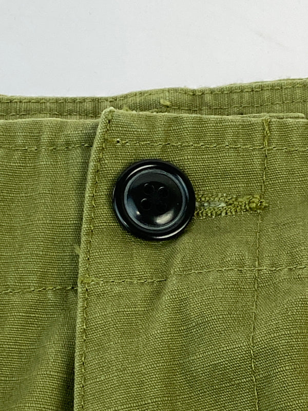 【中古品】【メンズ】 STUSSY ステューシー RIPSTOP SURPLUS CARGO PANTS リップストップ サープラス カーゴパンツ 116586 メンズ ボトムス 153-261014-KS-06-min サイズ：32 カラー：グリーン系 万代Net店