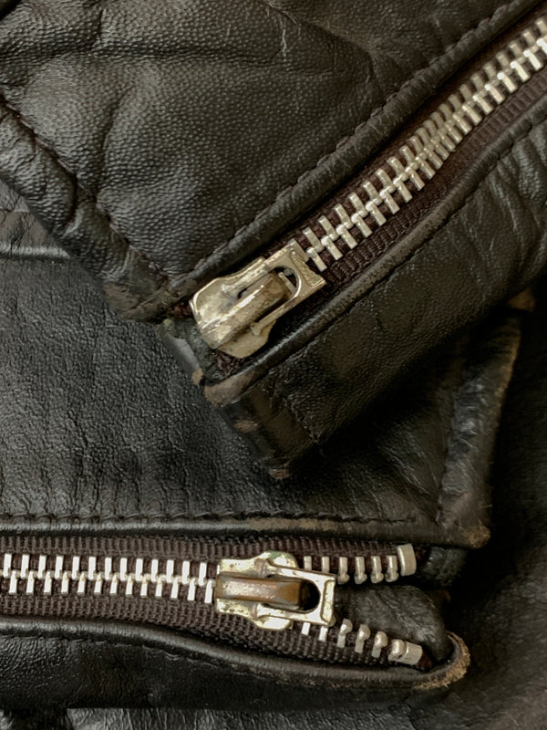 【現状渡し品】【メンズ】 HORN WORKS ホーンワークス LEATHER JACKET レザージャケット ライダースジャケット シングルライダース 145-261010-ta-36-min サイズ：4L カラー：ブラック 万代Net店