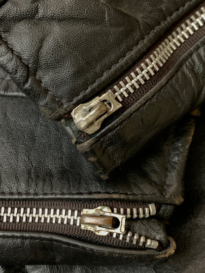 【現状渡し品】【メンズ】 HORN WORKS ホーンワークス LEATHER JACKET レザージャケット ライダースジャケット シングルライダース 145-261010-ta-36-min サイズ：4L カラー：ブラック 万代Net店