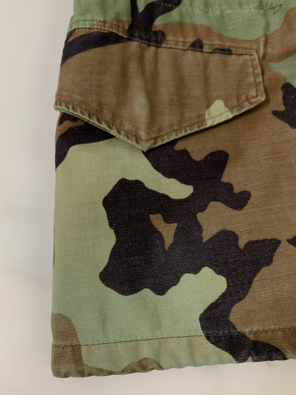 【現状渡し品】【メンズ】 U.S.ARMY ユーエスアーミー 90S M-65 FIELD JACKET 8415-01-099-7835 90年代 M-65 フィールド ジャケット ミリタリー アメリカ軍 戦闘服 カモフラ 146-261008-em-34-min サイズ：MEDIUM REGULAR カラー：迷彩柄 万代Net店