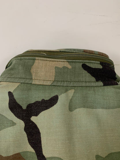 【現状渡し品】【メンズ】 U.S.ARMY ユーエスアーミー 90S M-65 FIELD JACKET 8415-01-099-7835 90年代 M-65 フィールド ジャケット ミリタリー アメリカ軍 戦闘服 カモフラ 146-261008-em-34-min サイズ：MEDIUM REGULAR カラー：迷彩柄 万代Net店